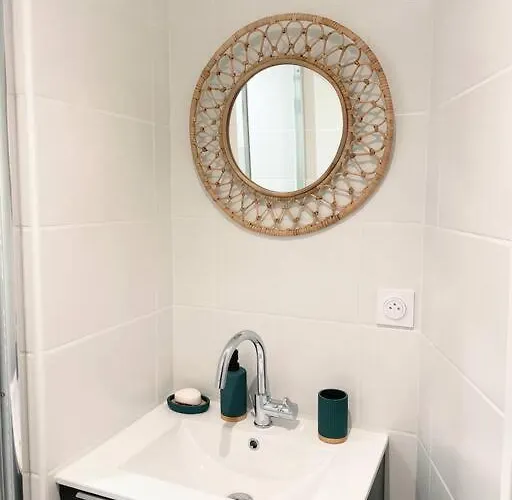 / Nid / Paisible Hyper Centre * 로데즈